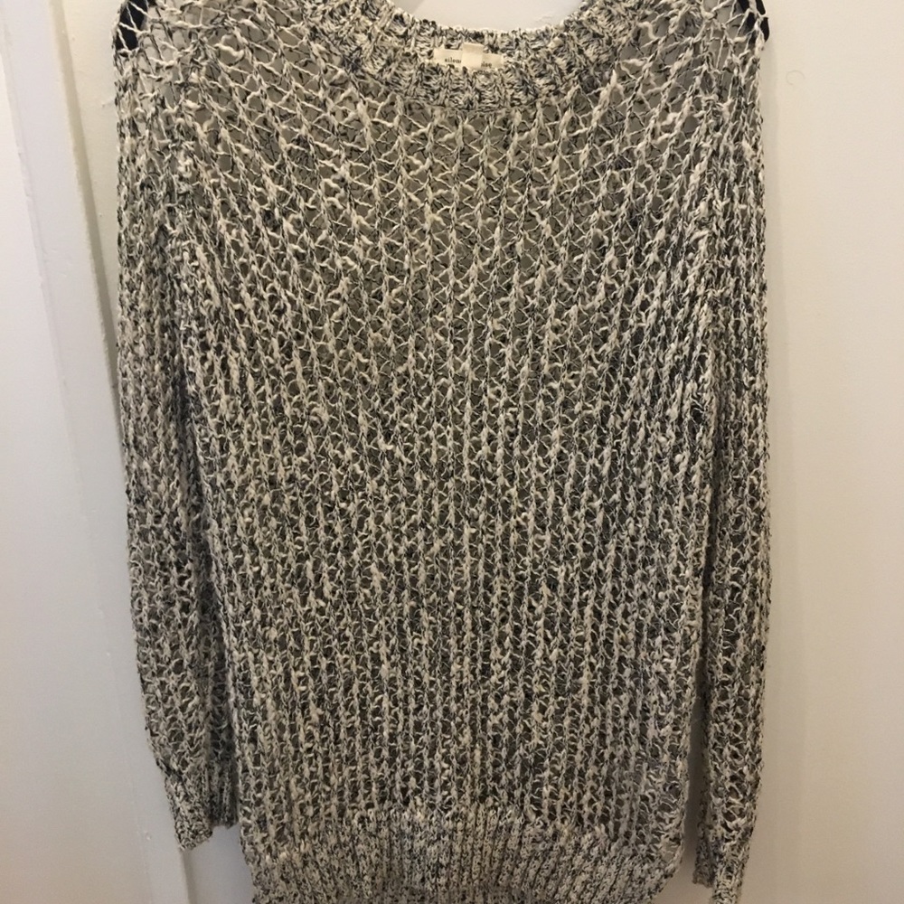 Silent Noise large hole crochet sweater